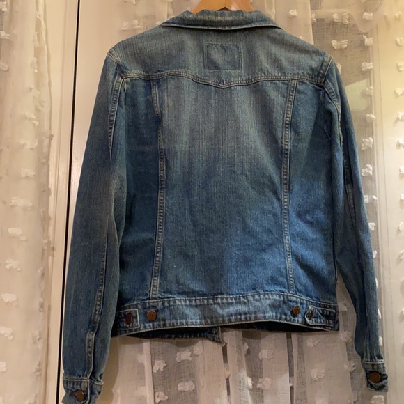 Levi’s Ladies Trucker Style Jean Jacket - Picture 4 of 12